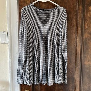Lane Bryant long sleeve swing sweater.